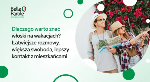 Młodzi turyści z mapą, gotowi na wakacje. Znajomość podstawowych zwrotów po włosku ułatwi rozmowy i kontakt z mieszkańcami.